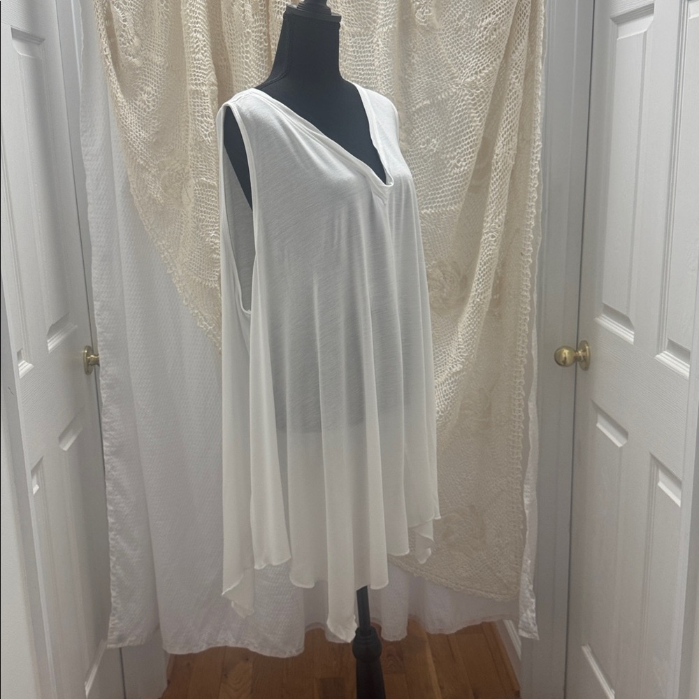 Ellos Classic White Tank Top - Picture 3 of 6